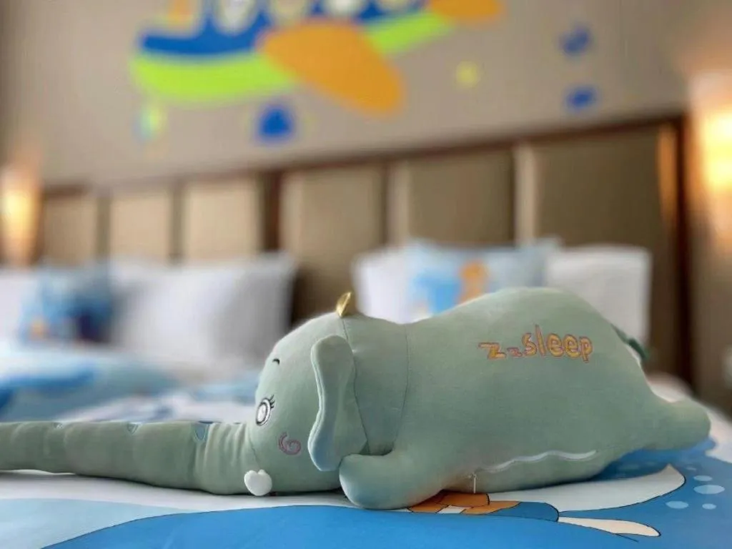 Bed in BaoHua Harbour View Hotel