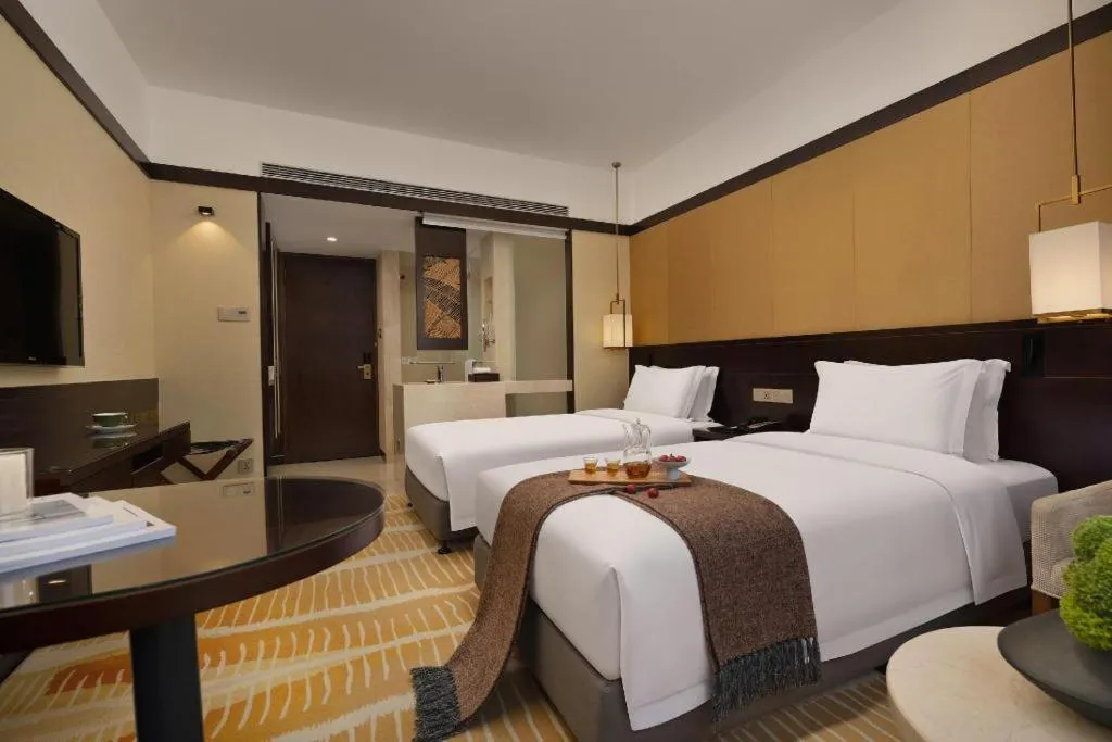 Bed in BaoHua Harbour View Hotel