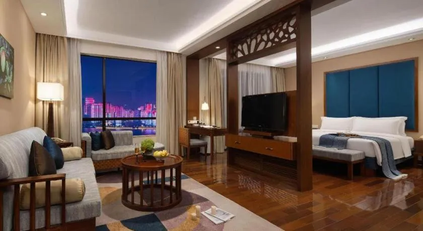 Bed in BaoHua Harbour View Hotel