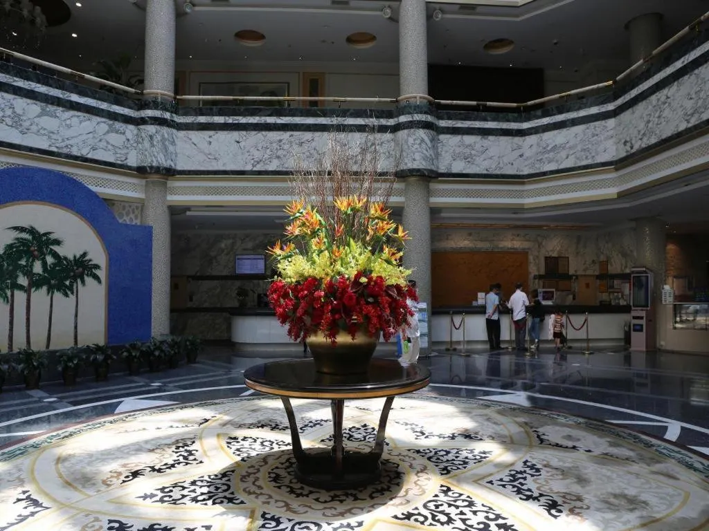 BaoHua Harbour View Hotel