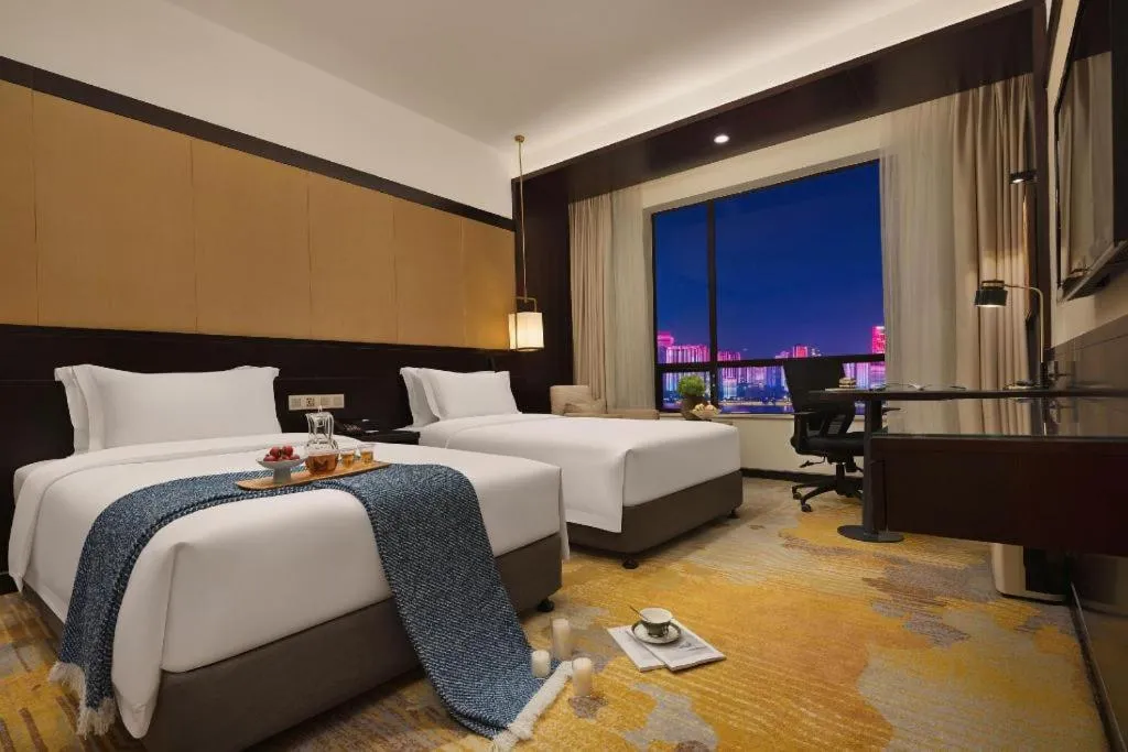 Bed in BaoHua Harbour View Hotel