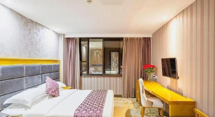 Bed in Xiamen Plaza Hotel