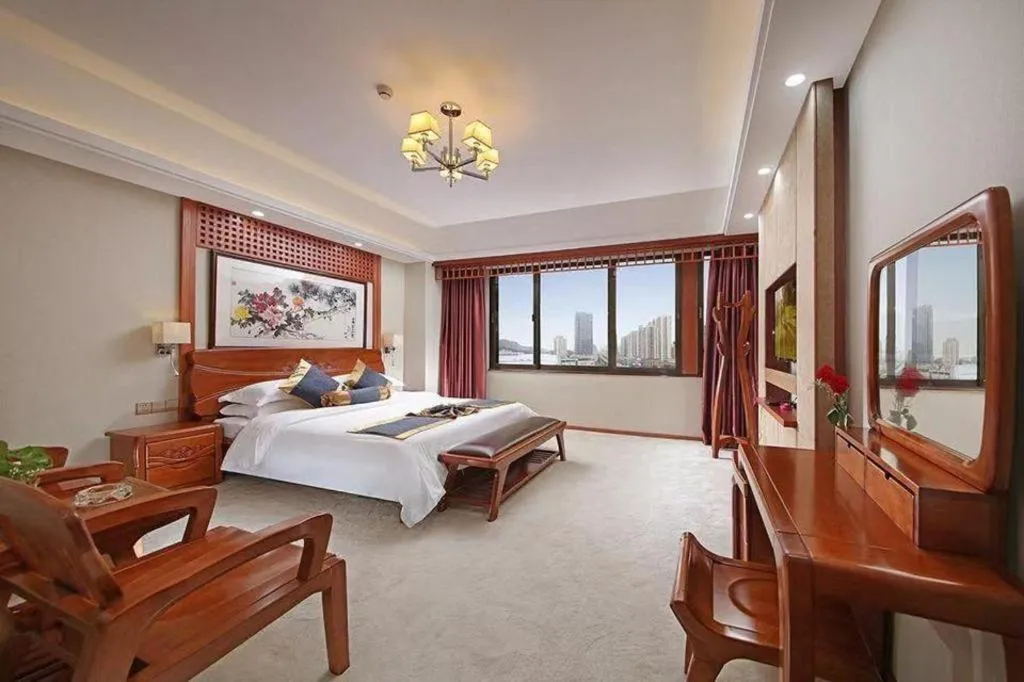 Bed in Xiamen Plaza Hotel