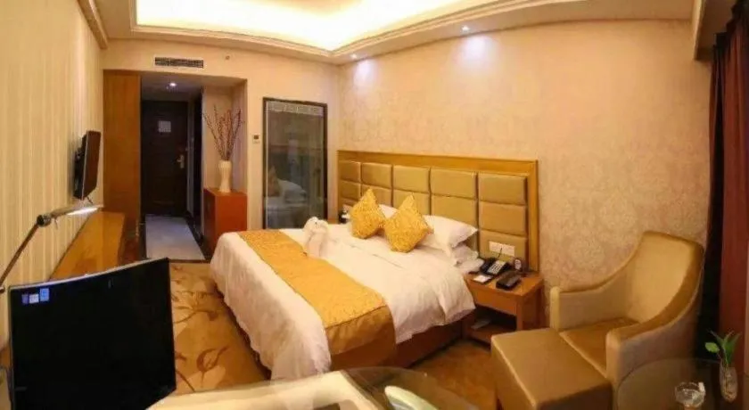 Bed in Xiamen Plaza Hotel