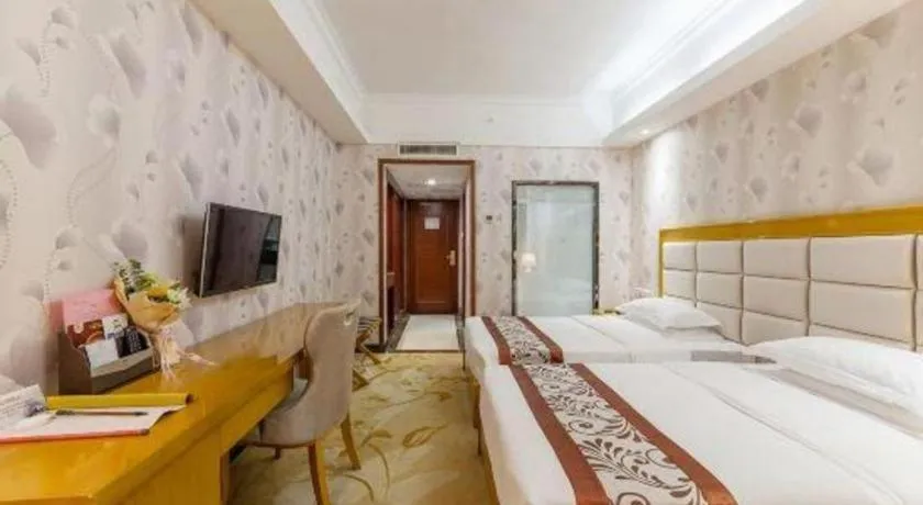 Bed in Xiamen Plaza Hotel