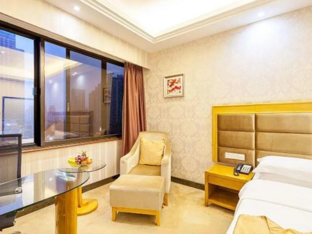 Bed in Xiamen Plaza Hotel