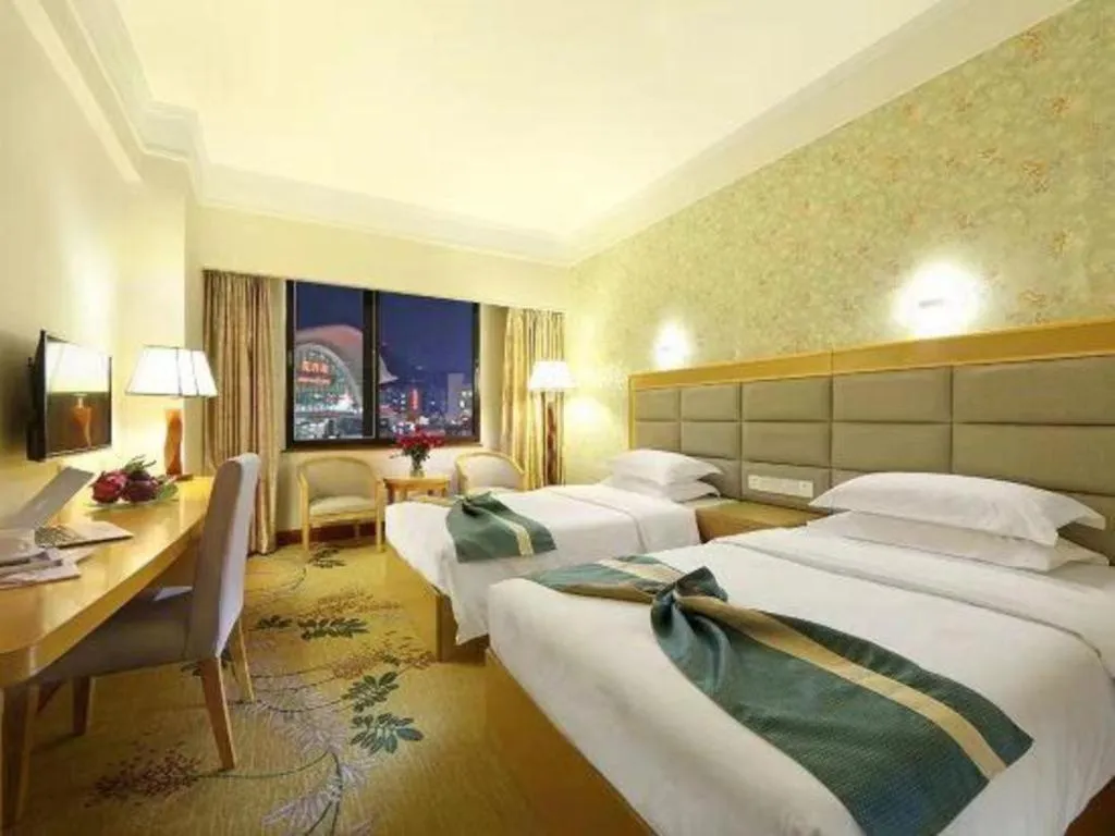 Bed in Xiamen Plaza Hotel
