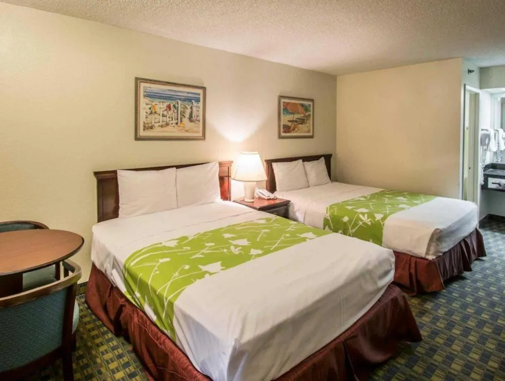 Bed in Quality Inn Kissimmee West - Lake Buena Vista South