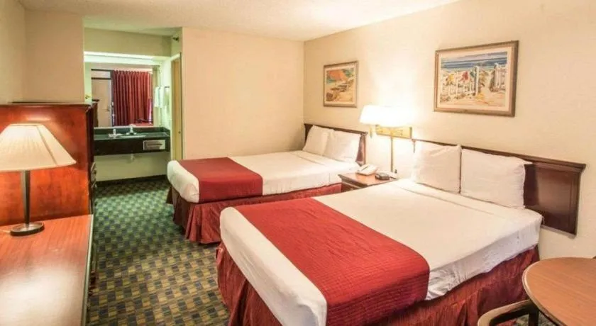 Bed in Quality Inn Kissimmee West - Lake Buena Vista South