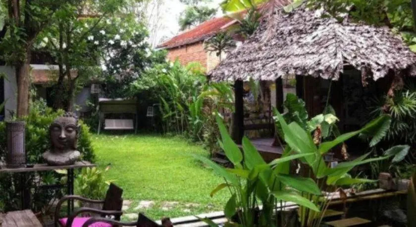 Baan Gong Kham Hotel