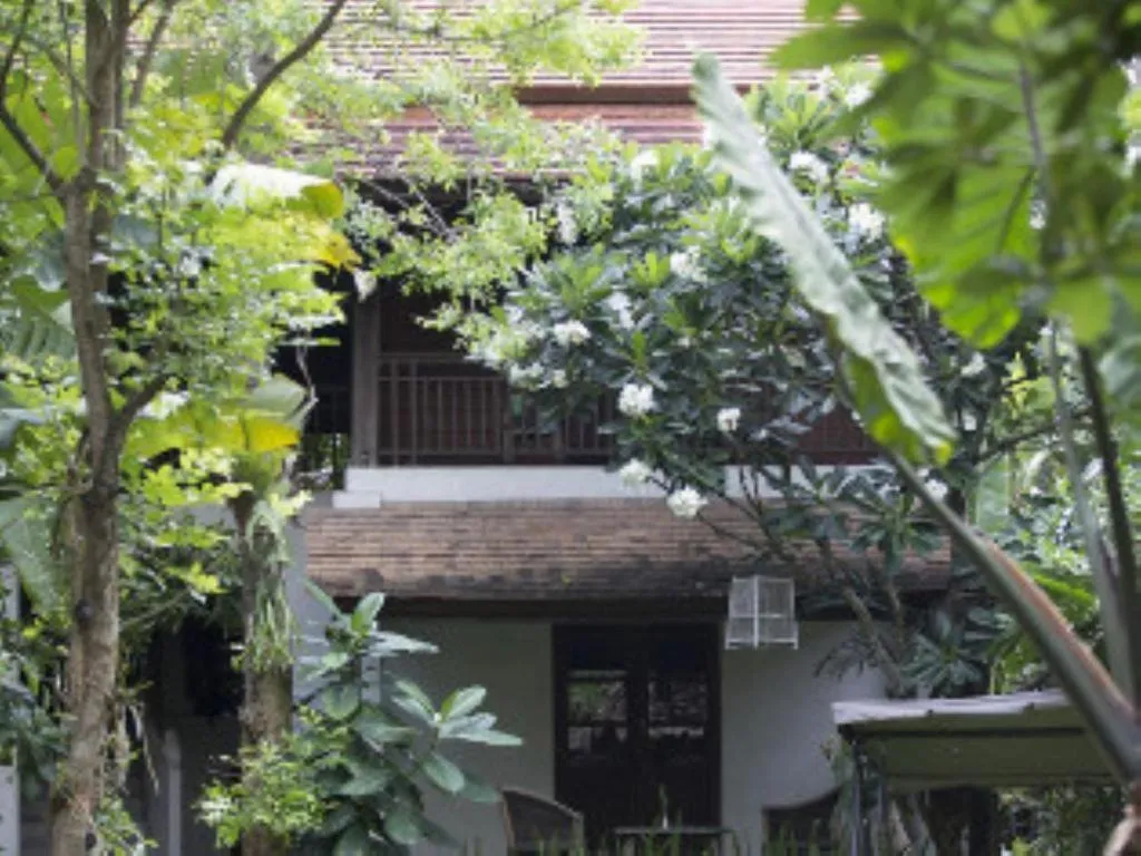 Baan Gong Kham Hotel