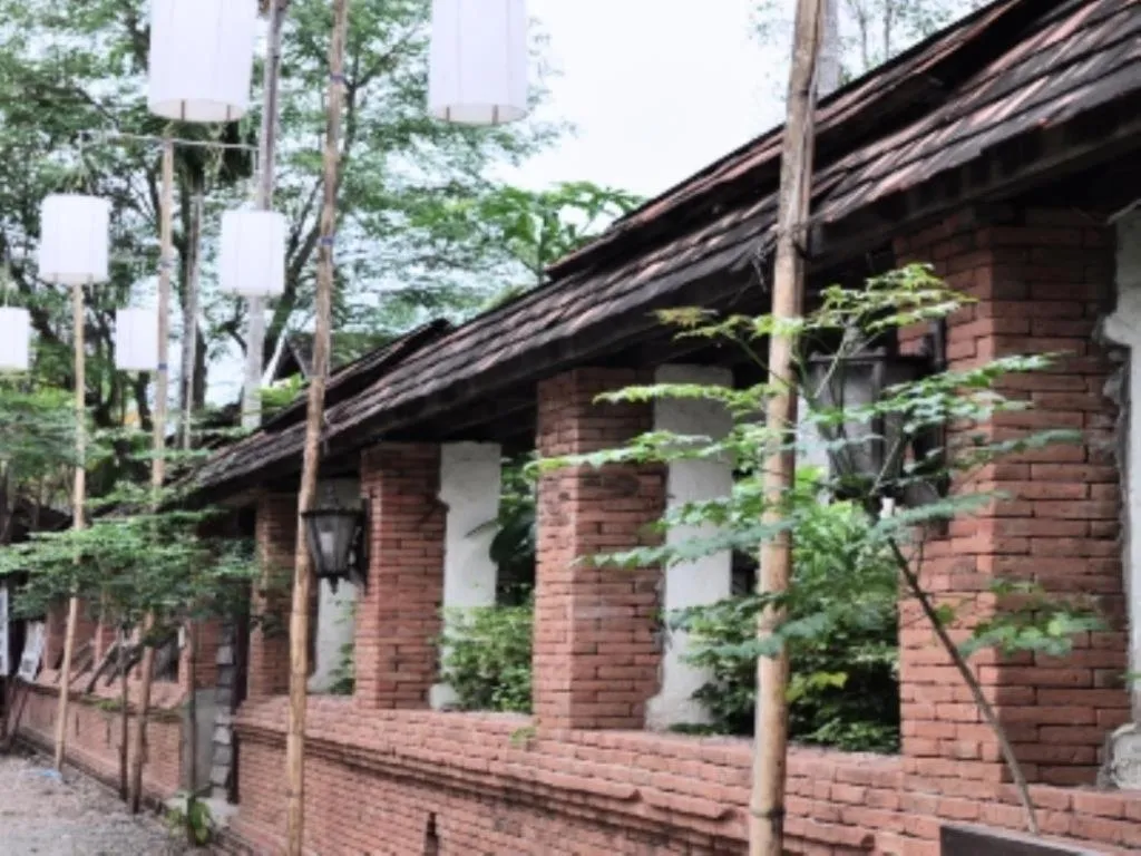 Baan Gong Kham Hotel