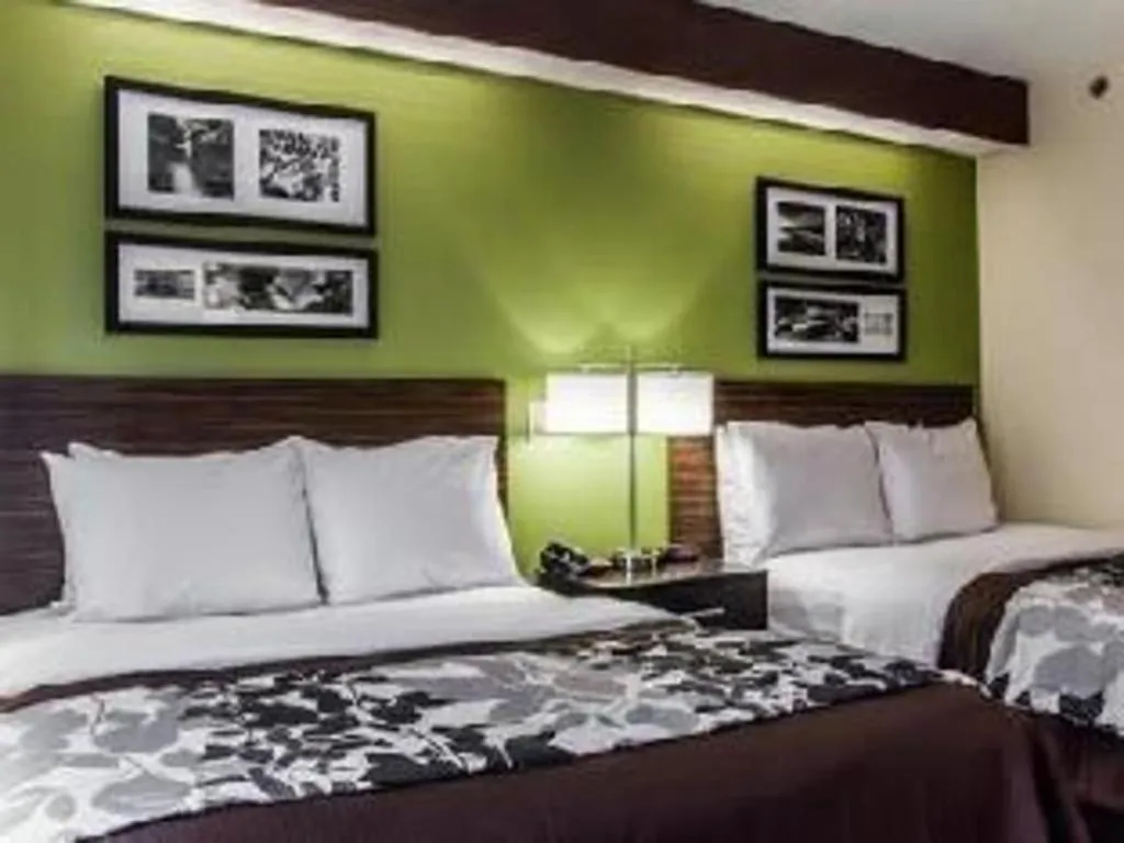 Bed in Sleep Inn Airport - Billy Graham Parkway