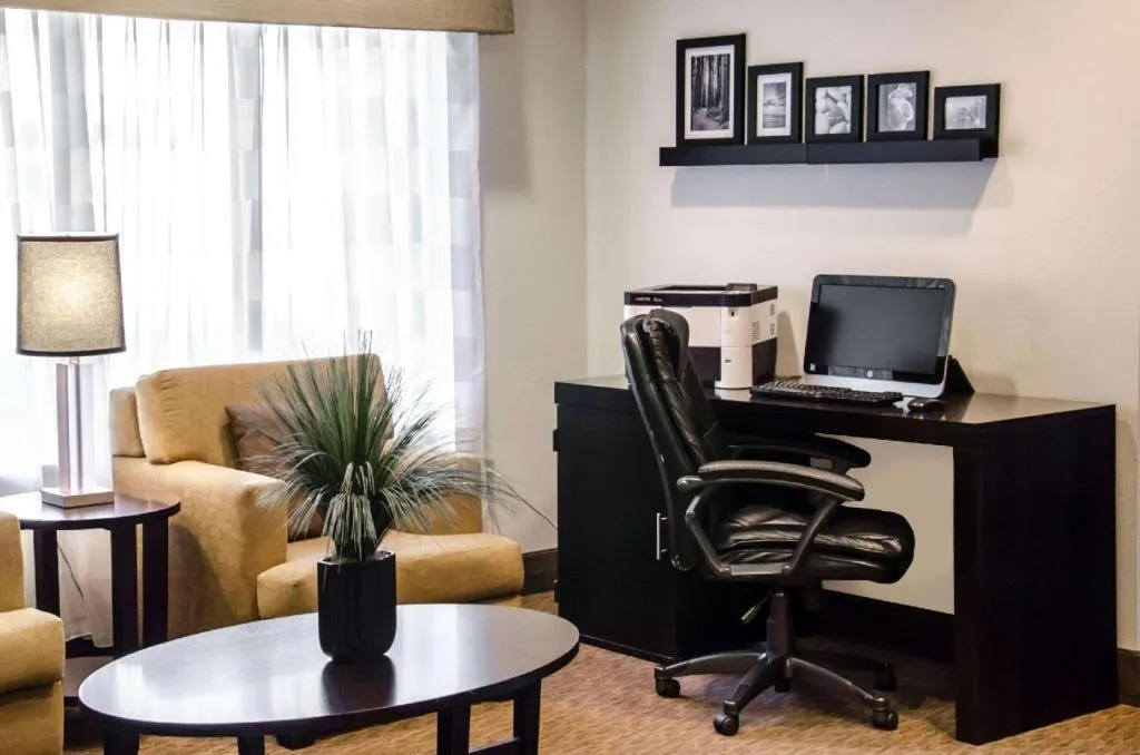 Sleep Inn Airport - Billy Graham Parkway