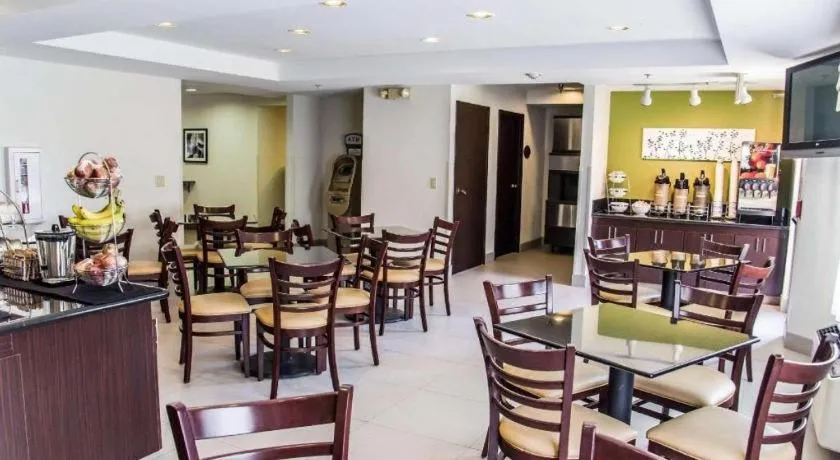 Sleep Inn Airport - Billy Graham Parkway