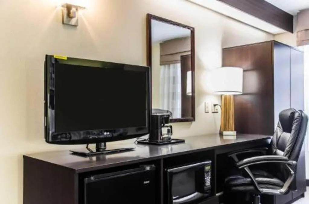 Sleep Inn Airport - Billy Graham Parkway