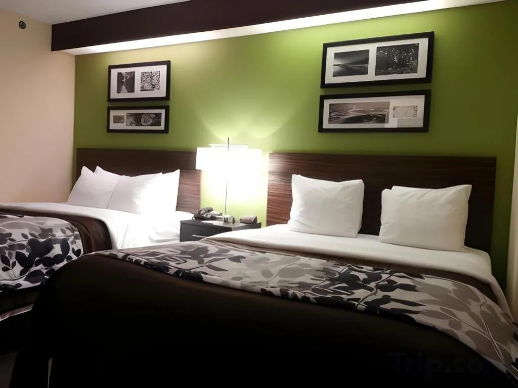 Bed in Sleep Inn Airport - Billy Graham Parkway