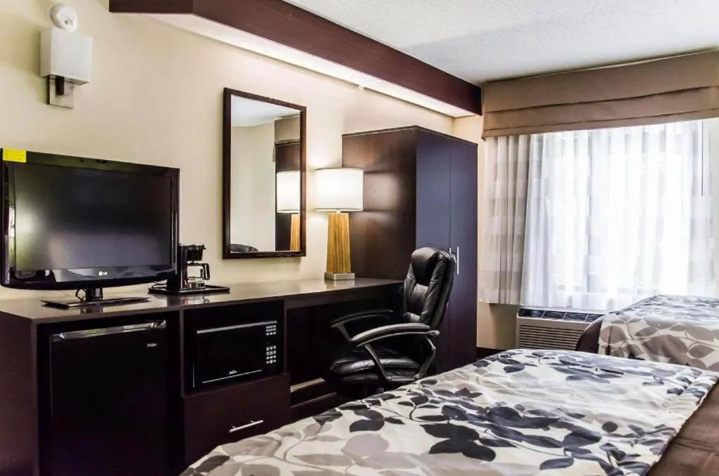 Sleep Inn Airport - Billy Graham Parkway