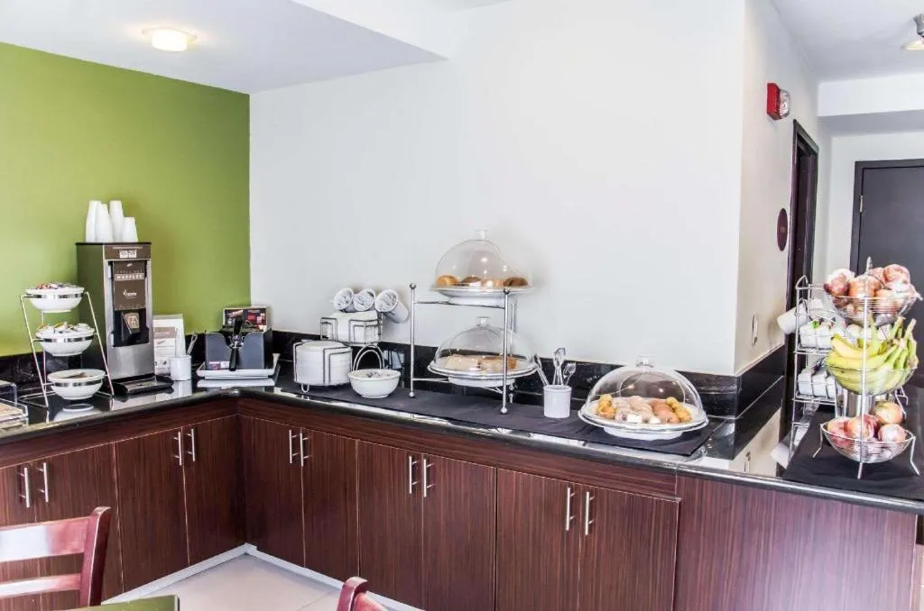 Sleep Inn Airport - Billy Graham Parkway