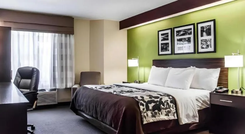 Bed in Sleep Inn Airport - Billy Graham Parkway