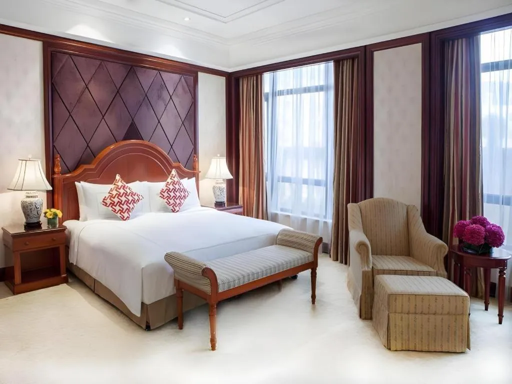 Bed in Sky Fortune Boutique Hotel