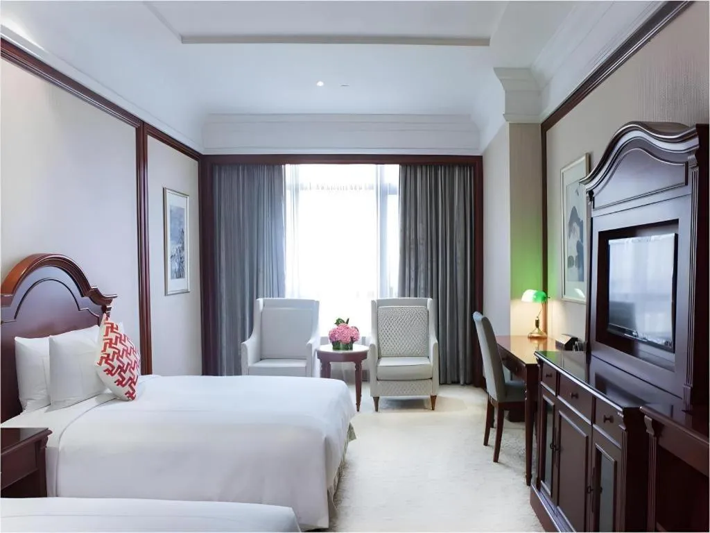 Bed in Sky Fortune Boutique Hotel