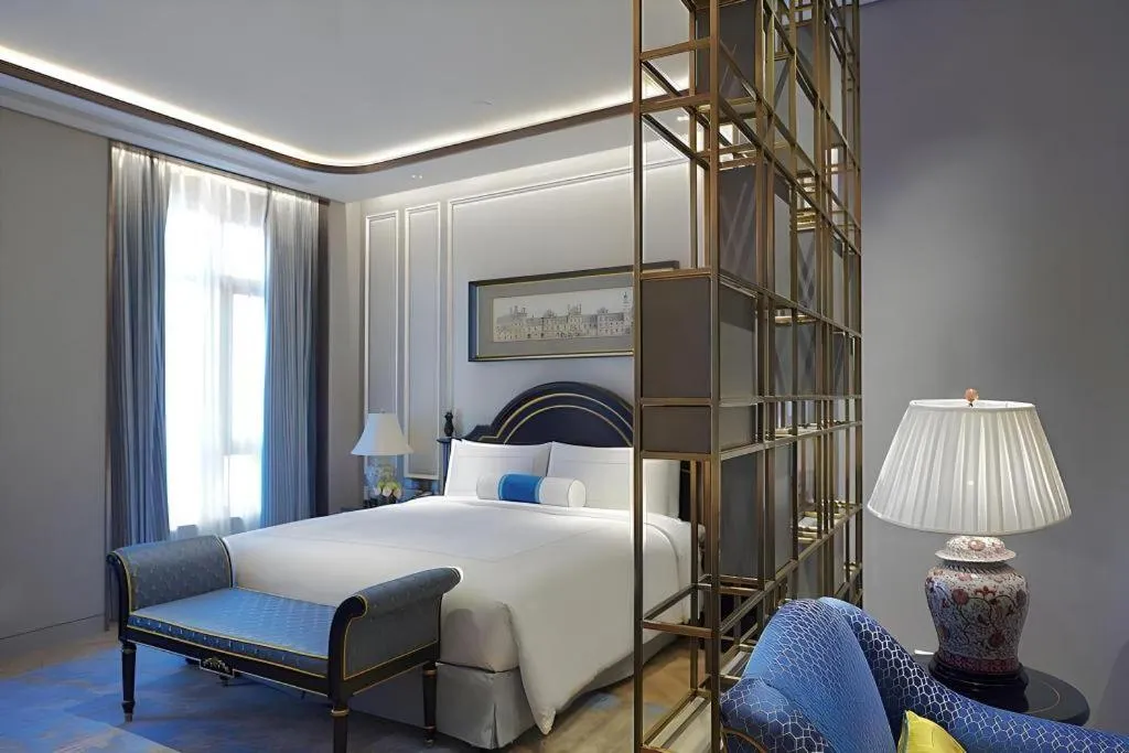 Bed in Sky Fortune Boutique Hotel