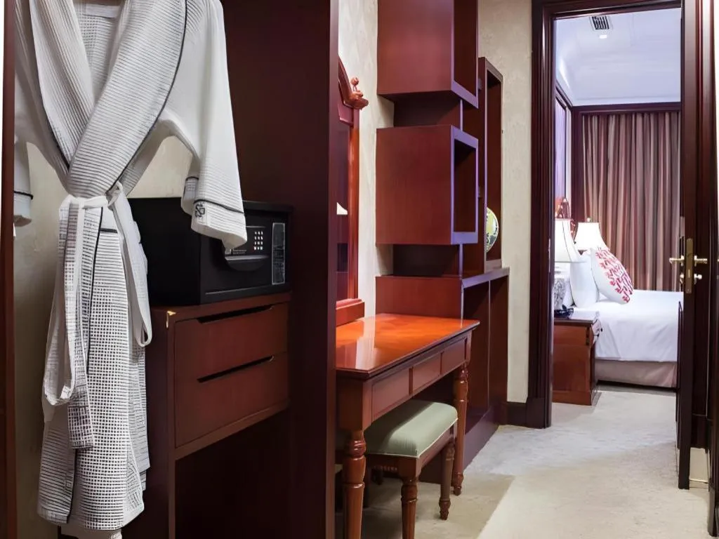 Bed in Sky Fortune Boutique Hotel