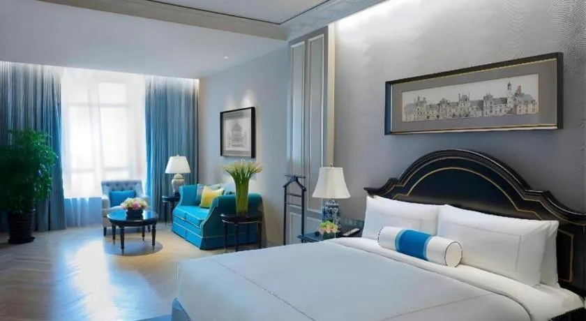 Bed in Sky Fortune Boutique Hotel