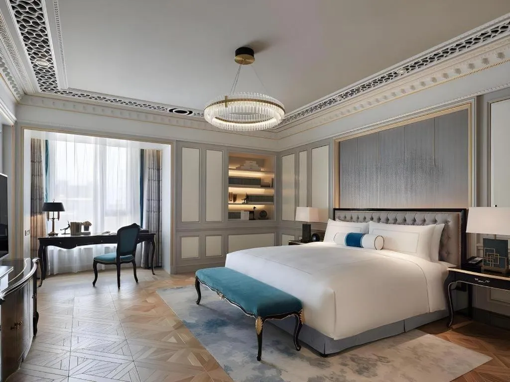 Bed in Sky Fortune Boutique Hotel