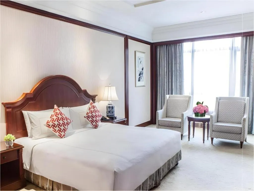 Bed in Sky Fortune Boutique Hotel