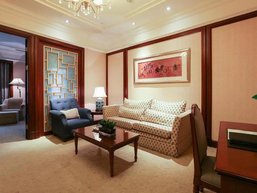 Bed in Sky Fortune Boutique Hotel