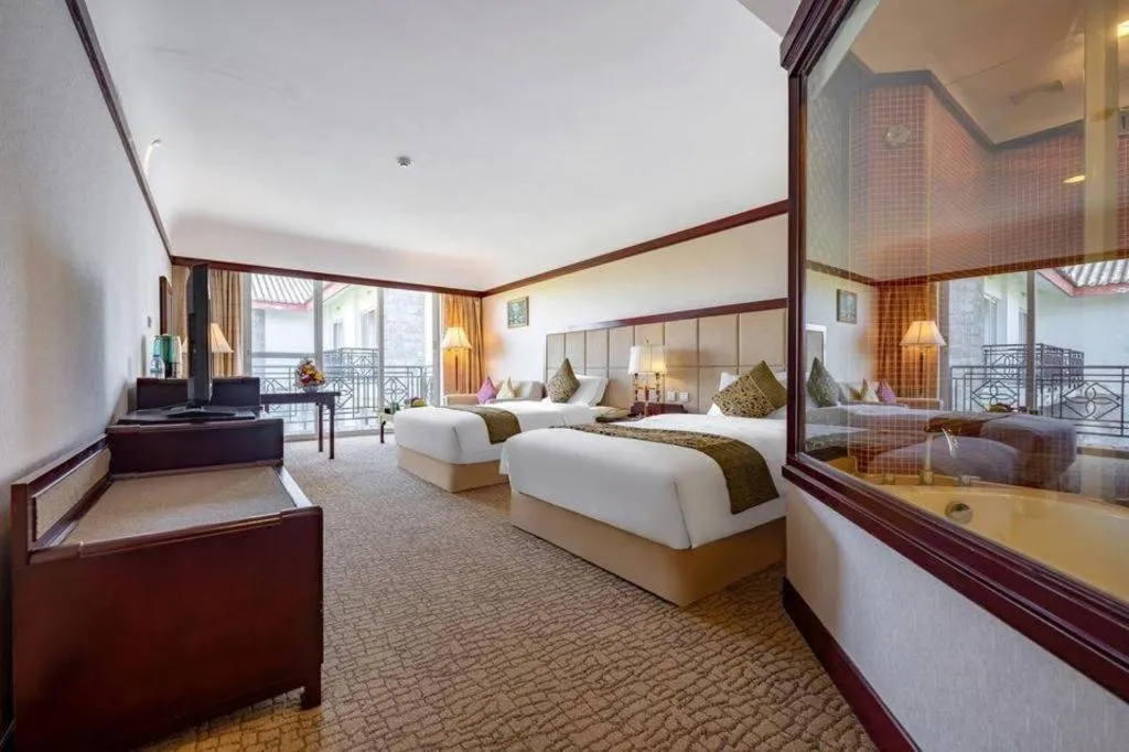 Bed in Wonderport International Hotel