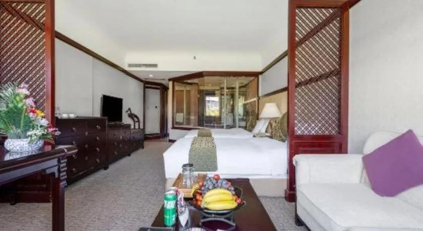 Bed in Wonderport International Hotel