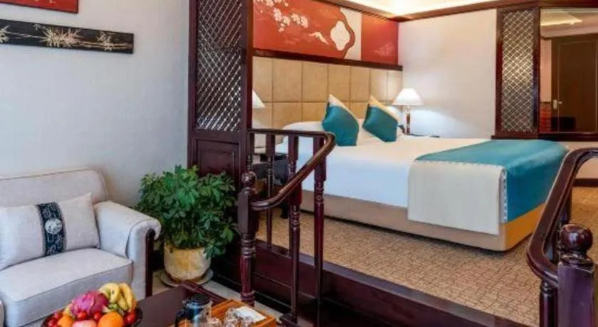 Bed in Wonderport International Hotel