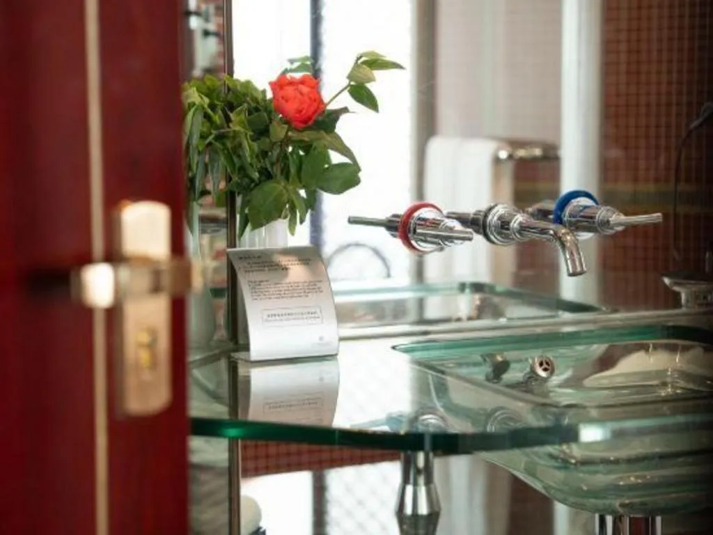 Wonderport International Hotel