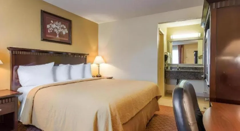 Bed in Quality Inn San Bernardino - Loma Linda