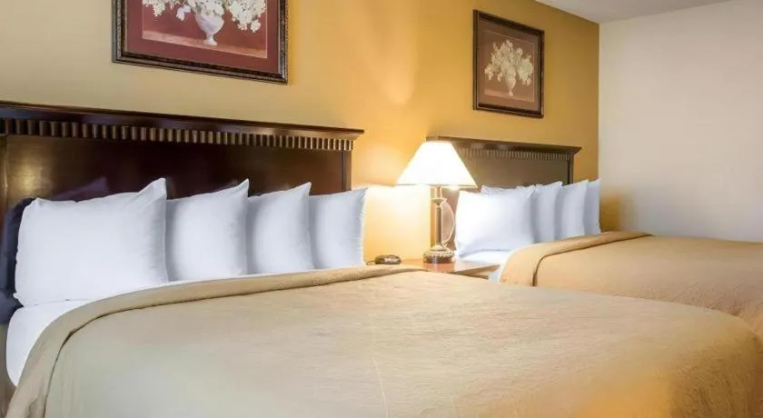 Bed in Quality Inn San Bernardino - Loma Linda