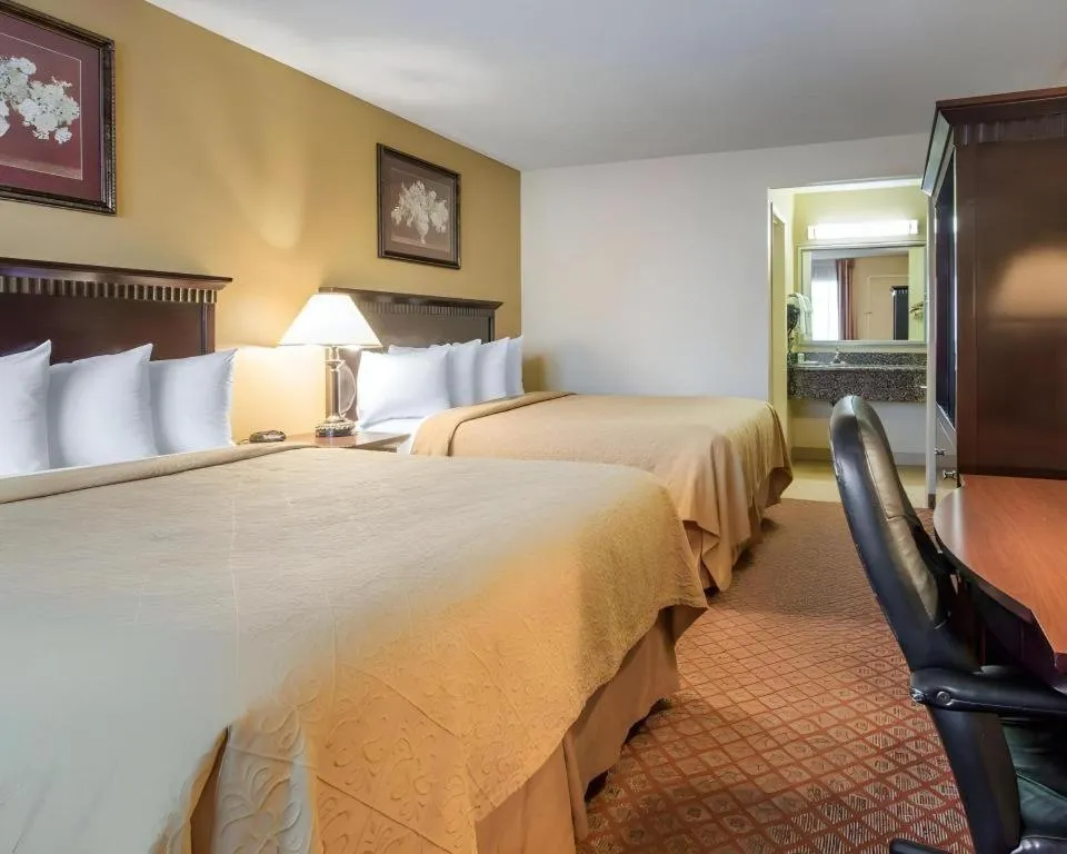 Bed in Quality Inn San Bernardino - Loma Linda