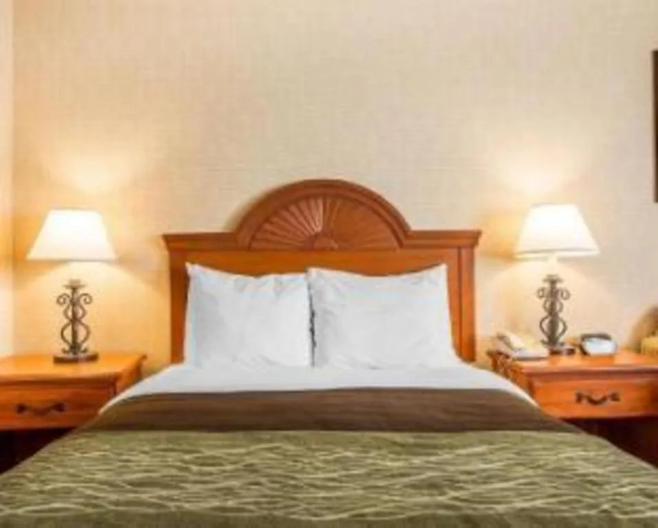 Bed in Quality Inn Sidney