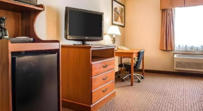 Bed in Quality Inn Sidney