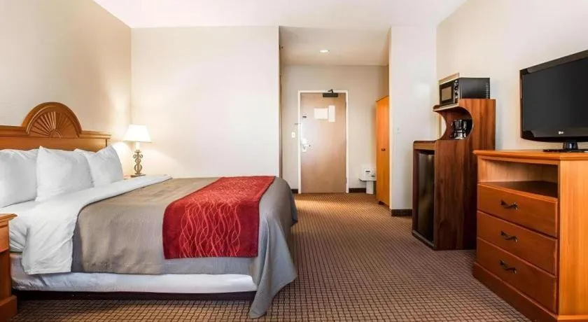 Bed in Quality Inn Sidney