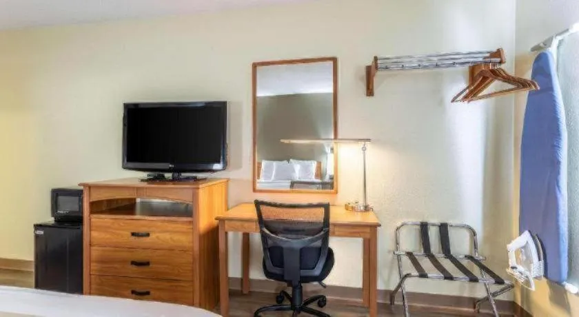 Econo Lodge Ithaca Airport