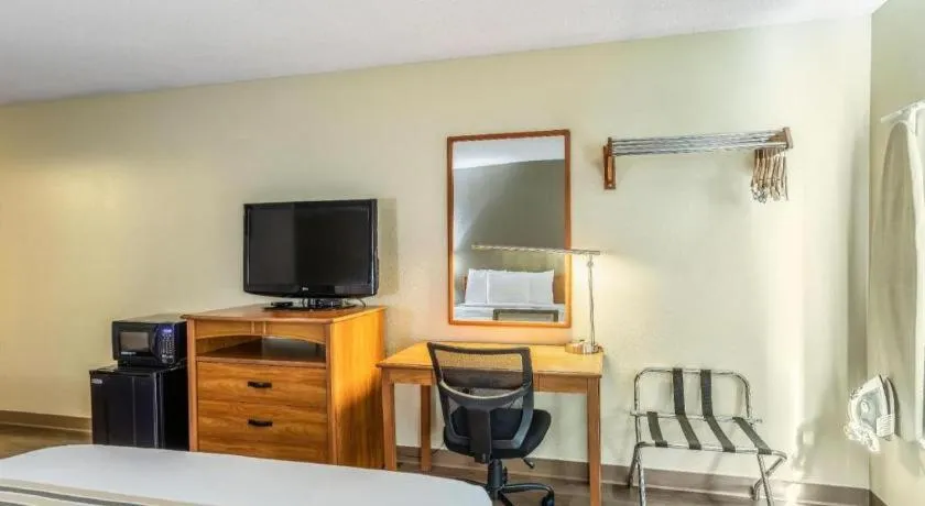 Econo Lodge Ithaca Airport