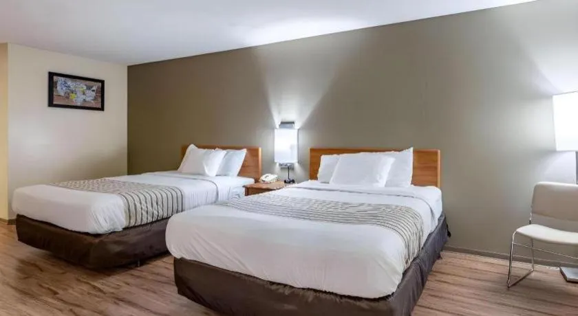 Bed in Econo Lodge Ithaca Airport