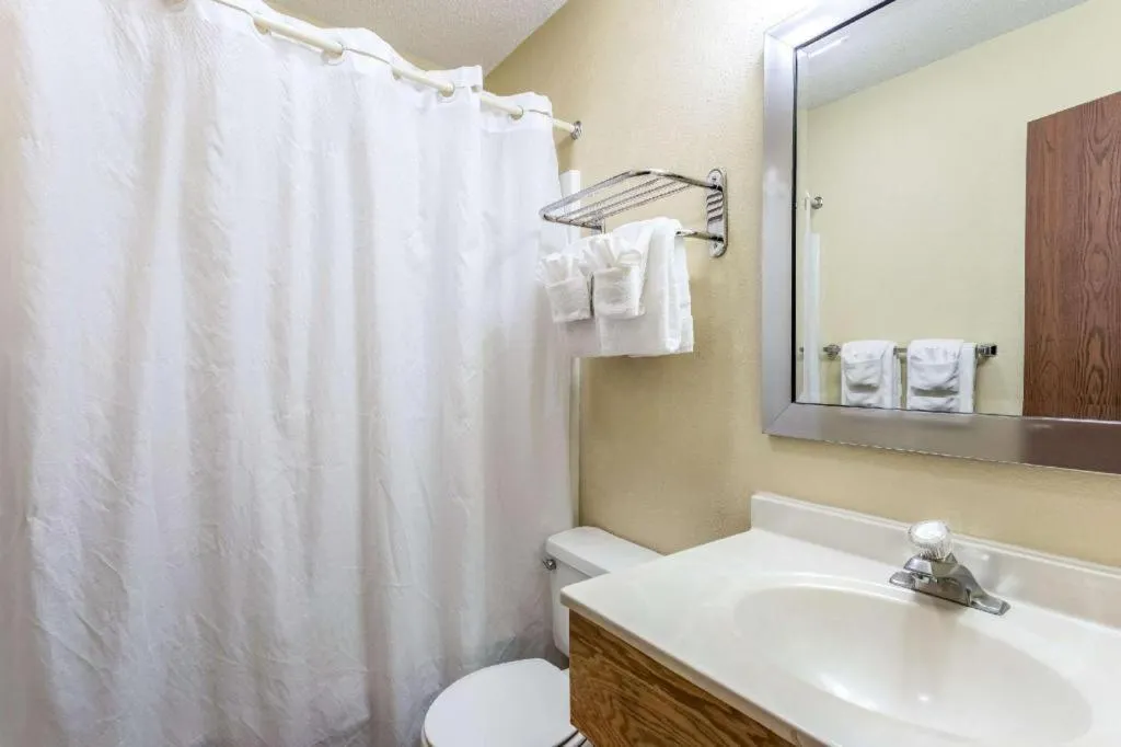 Econo Lodge Ithaca Airport