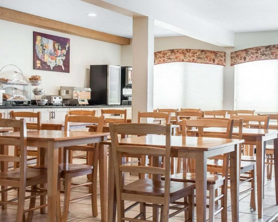 Econo Lodge Ithaca Airport