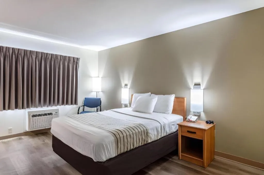 Bed in Econo Lodge Ithaca Airport