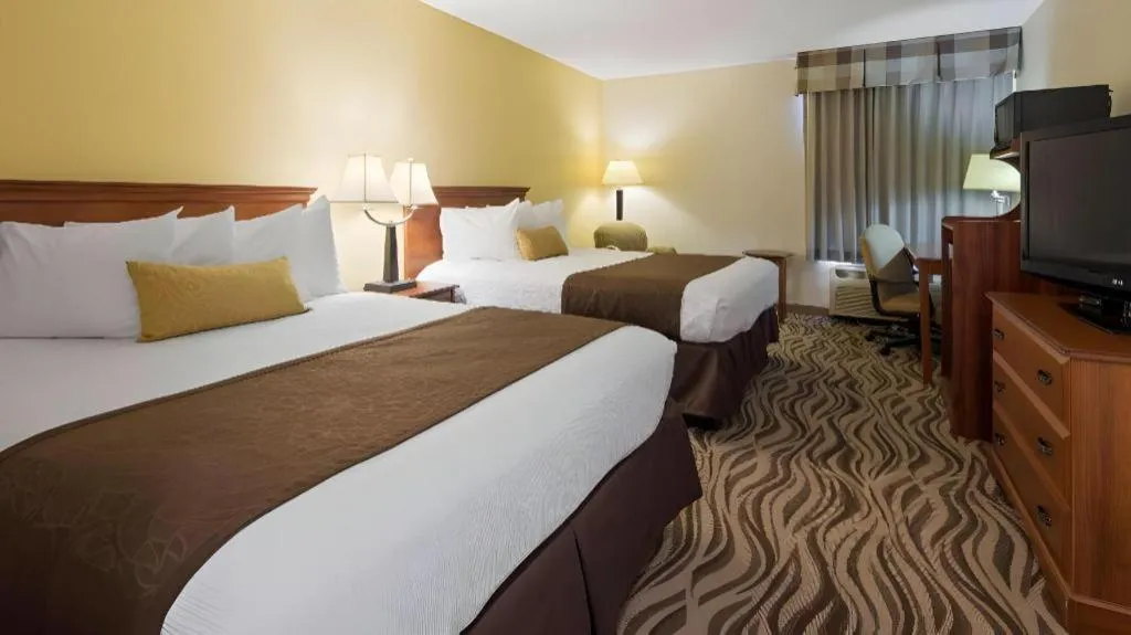 Bed in Best Western Plus Oak Mountain Inn