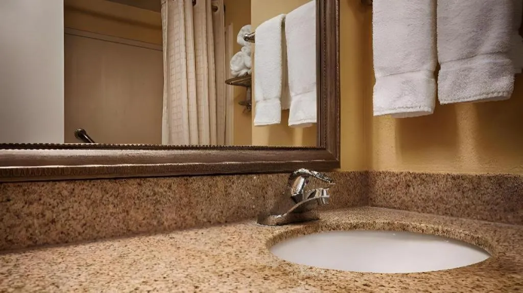 Best Western Plus Oak Mountain Inn